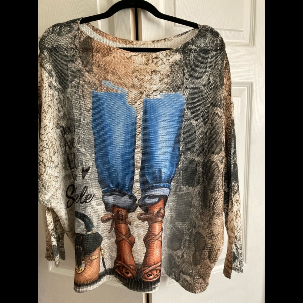 NWOT Trendy top!